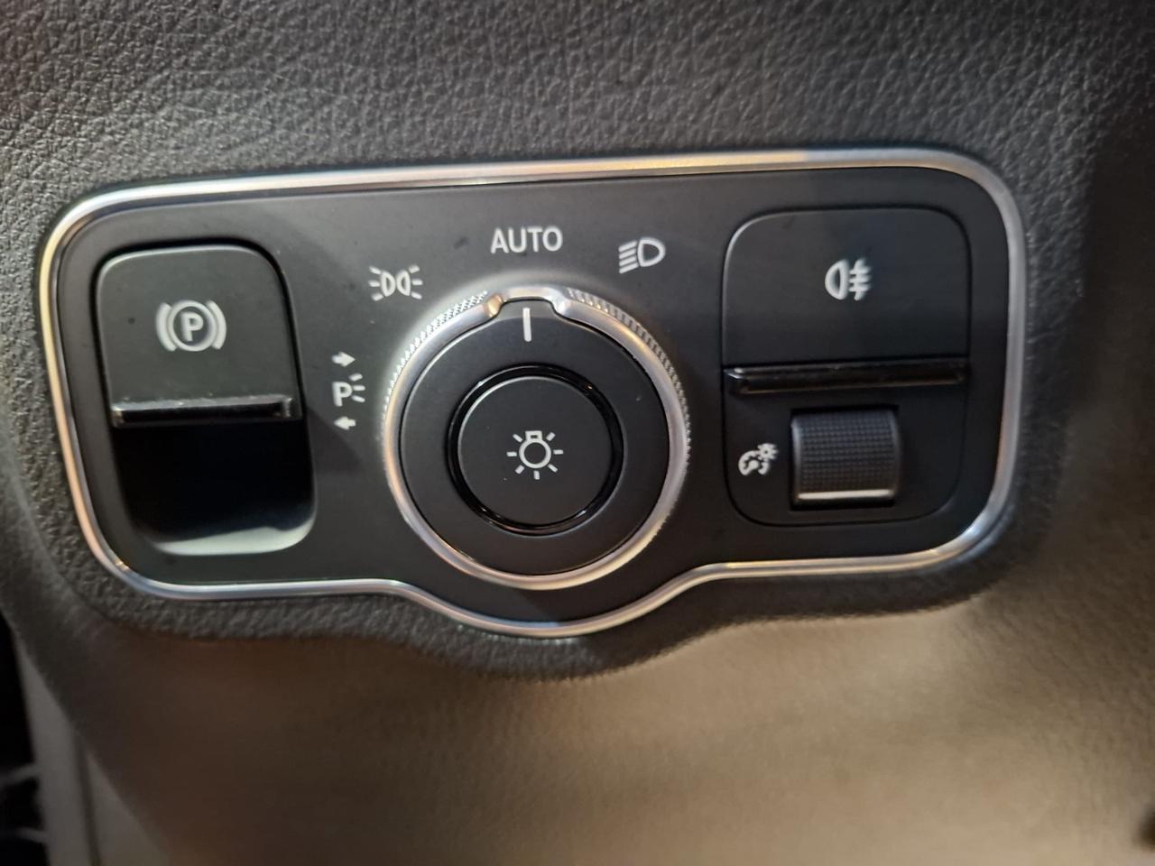 Mercedes-benz B 180 d Automatic Premium full optional