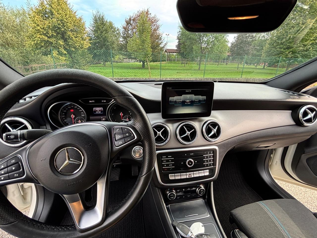 Mercedes-benz GLA 200 d Automatic Premium