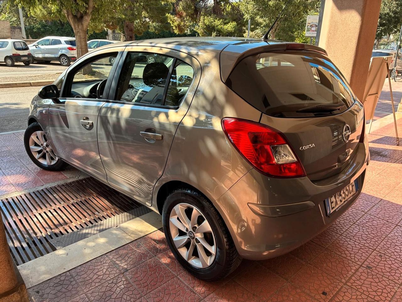 Opel Corsa 1.2 5 porte perfetta -2014
