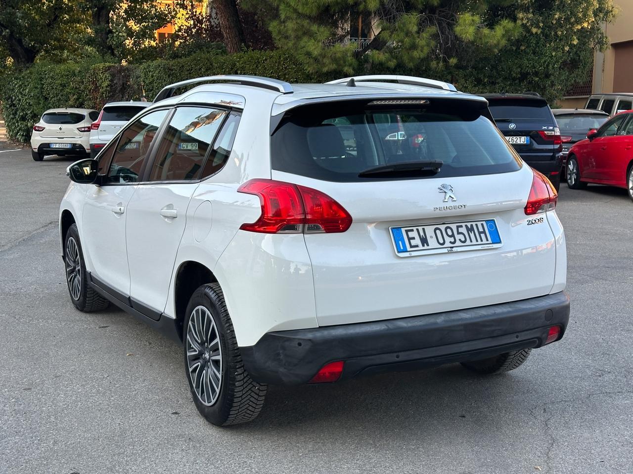 Peugeot 2008 PureTech 82 Allure soli 110mila km