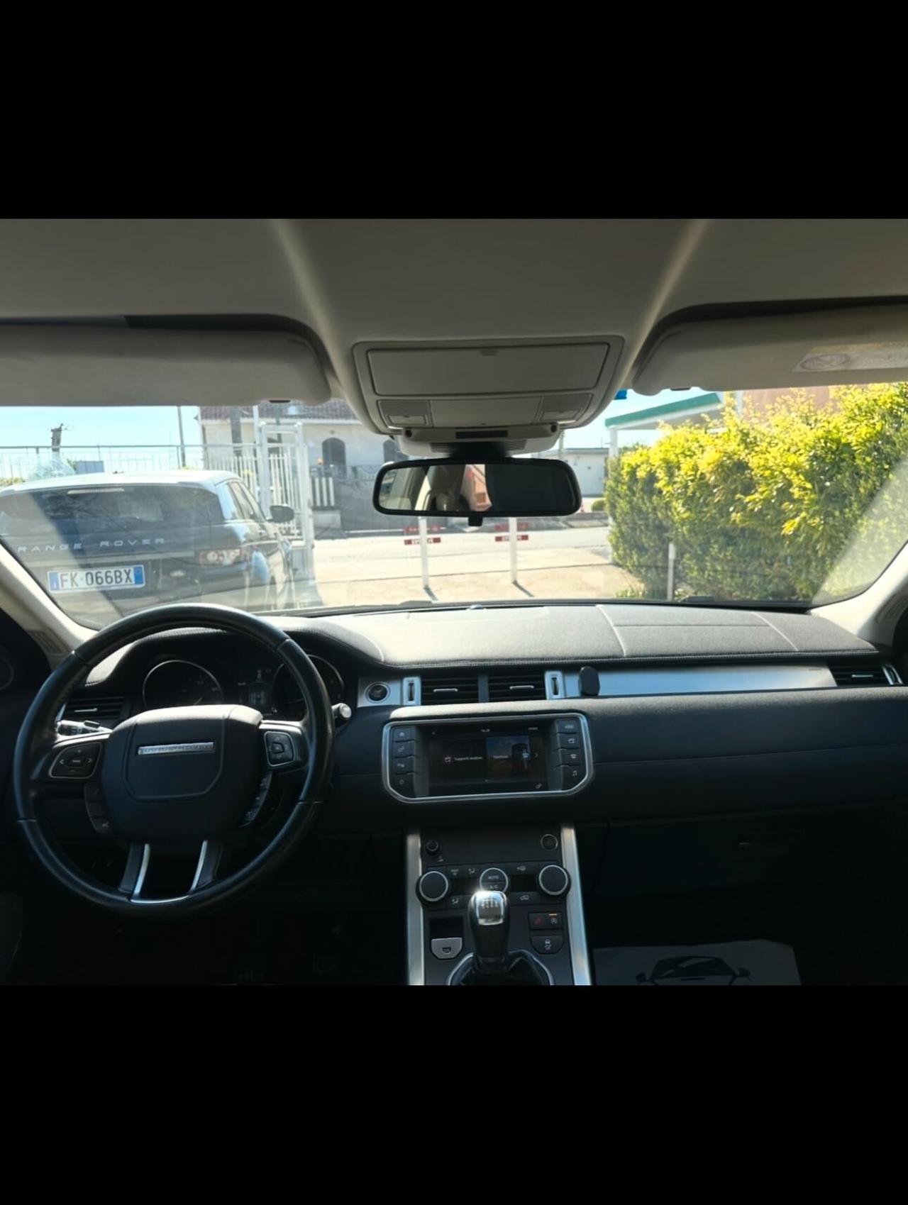 Land Rover Range Evoque 2.0 TD4 180 CV 5p. Pure