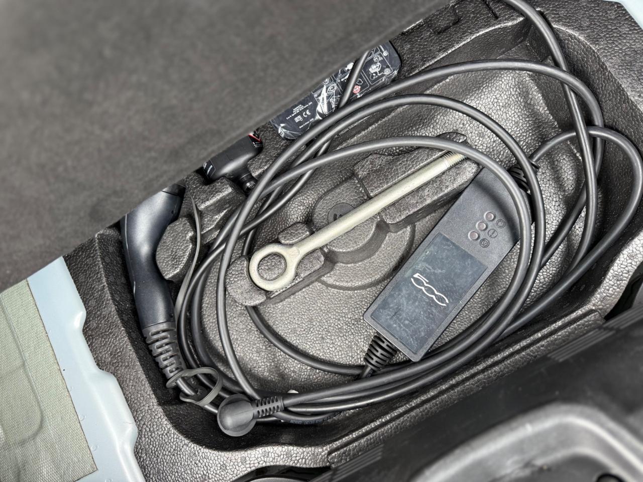 Fiat 500 500e 42 kWh La Prima - AUTO FULL