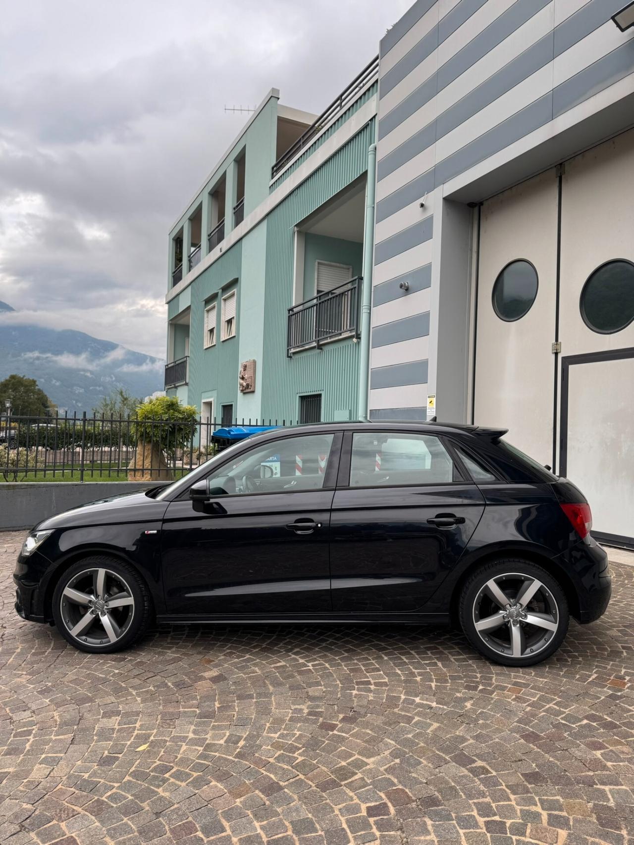 Audi A1 SLine 1.6tdi NEOPATENTATI 17"