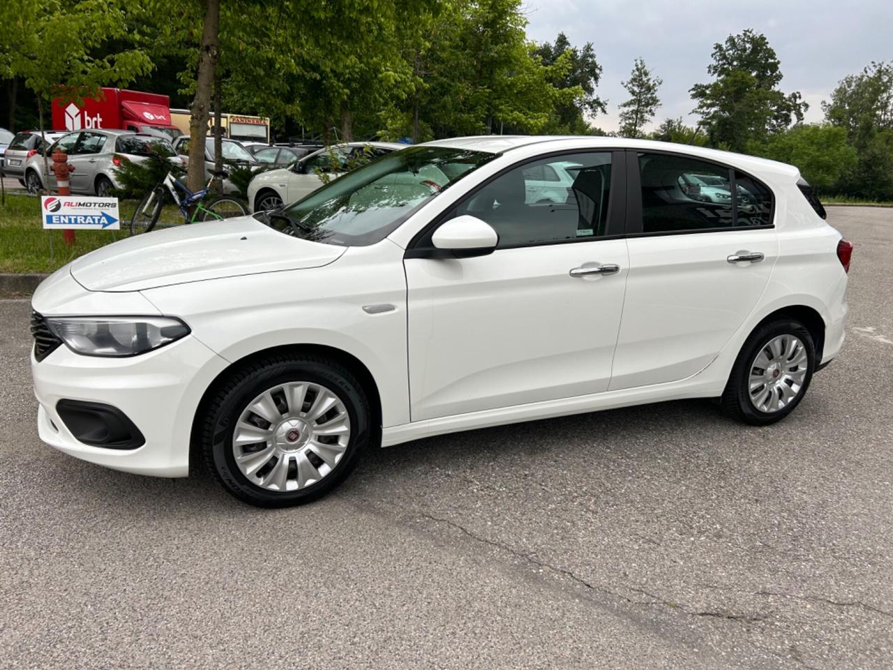 Fiat Tipo 1.4 5 porte Easy*solo 79000 KM *Neo patentati *