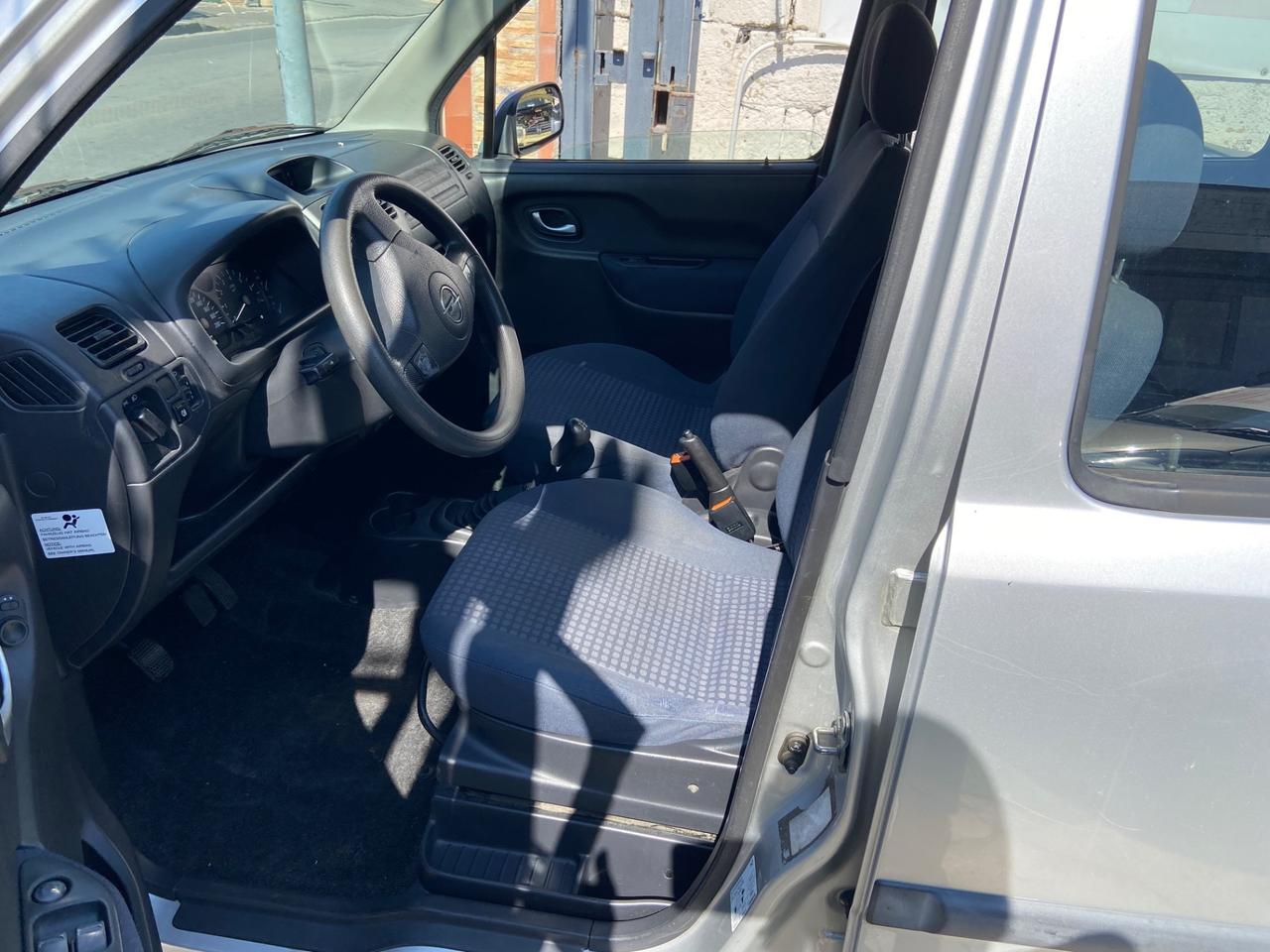 Opel Agila 1.2 16V Edition