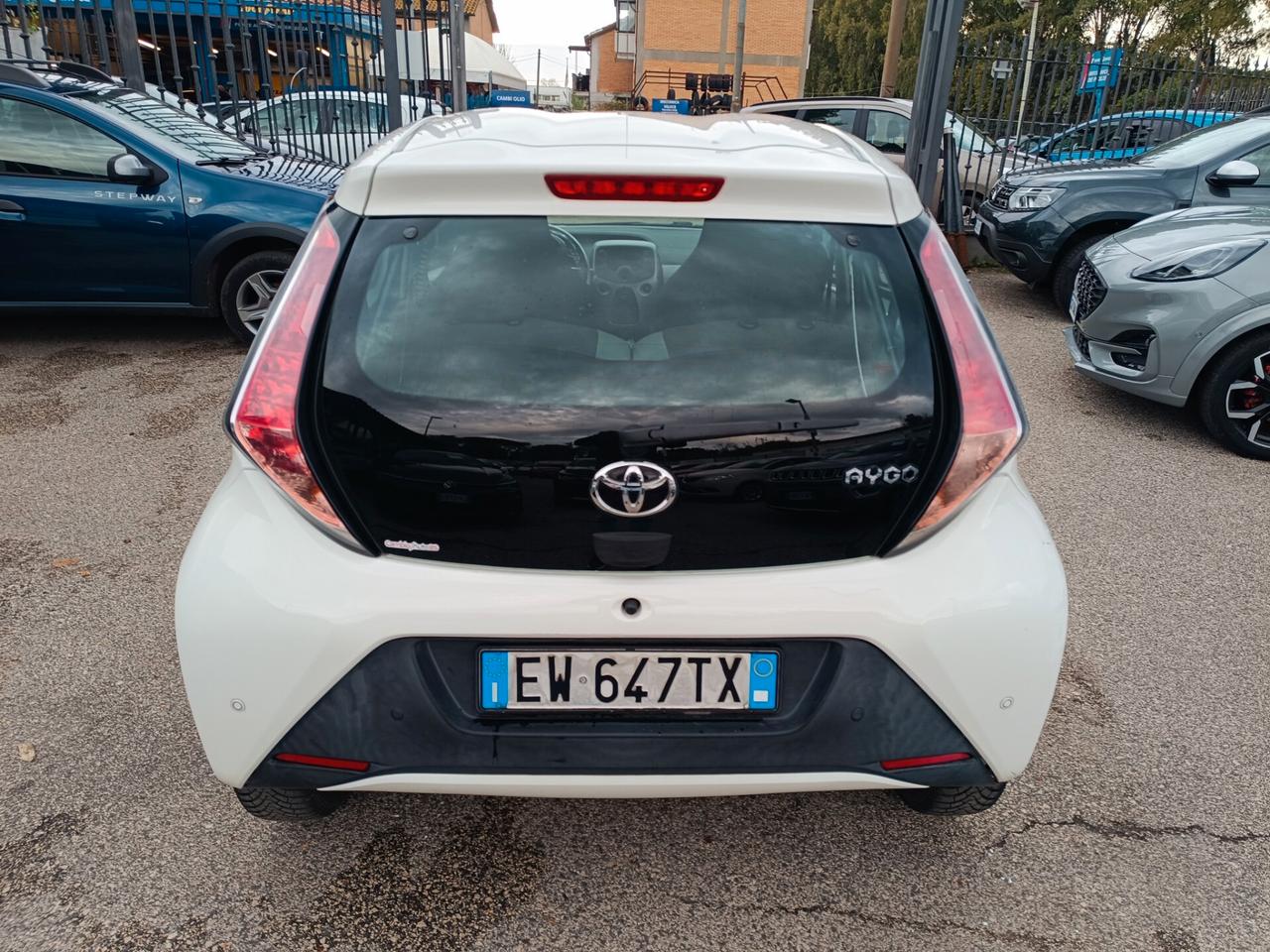 Toyota Aygo 1.0 VVT-i 69 CV 5 porte x-cool