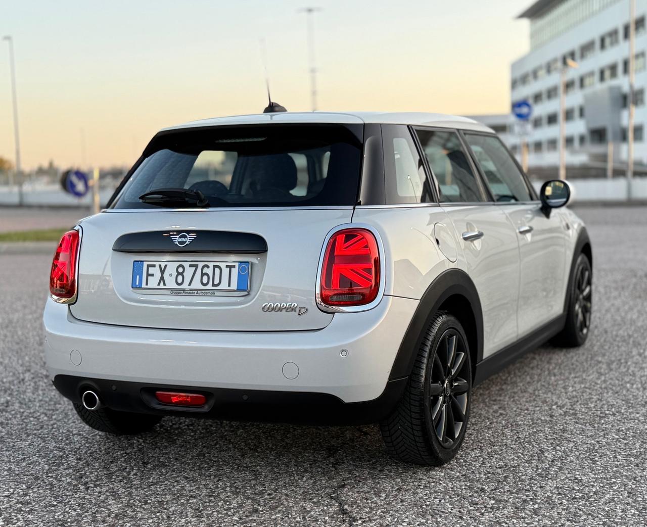 Mini 1.5 Cooper D 5 porte