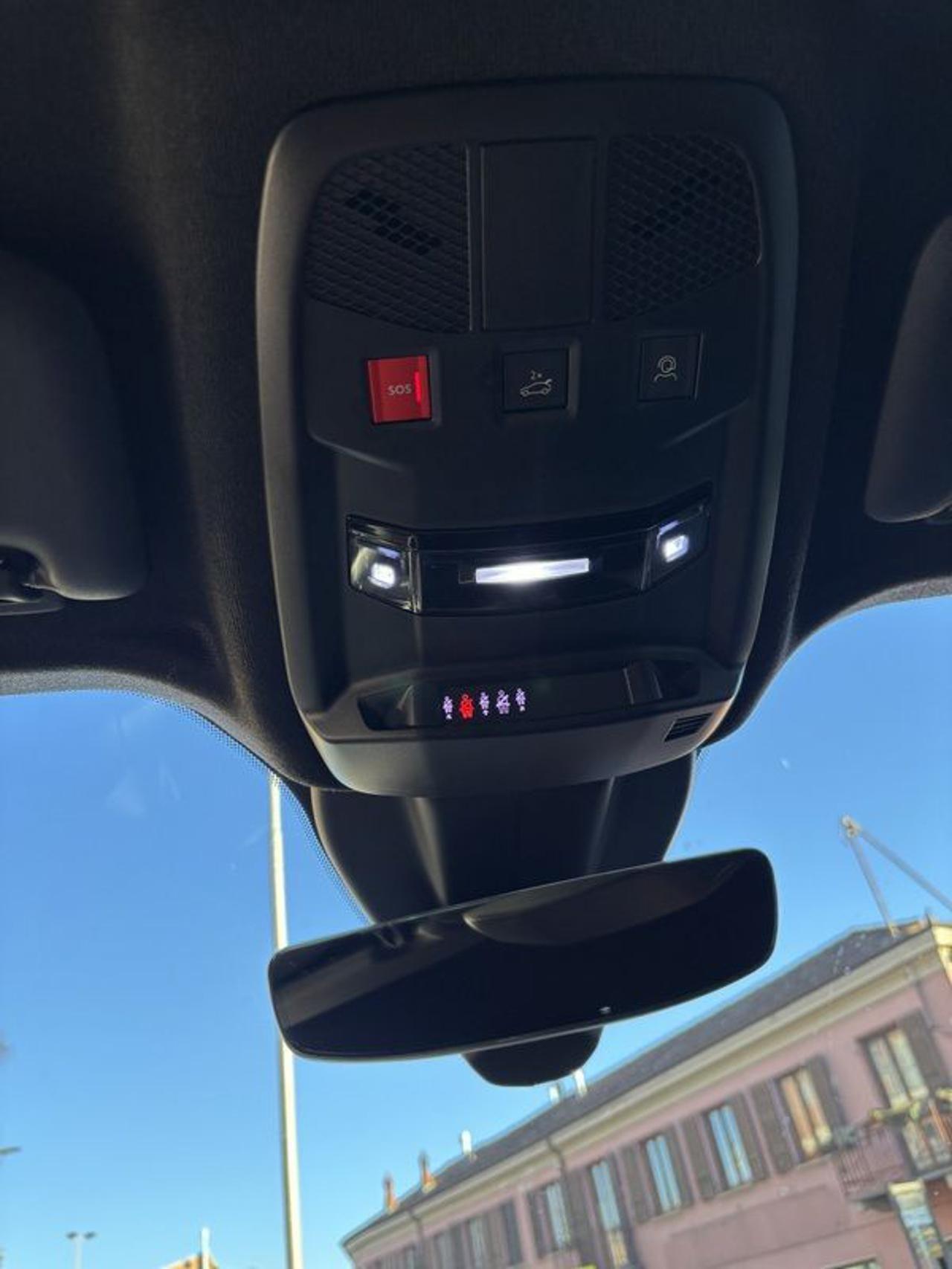 Alfa Romeo Junior 1.2 136 CV Hybrid eDCT6 Speciale FULL LED-NAVI-18"