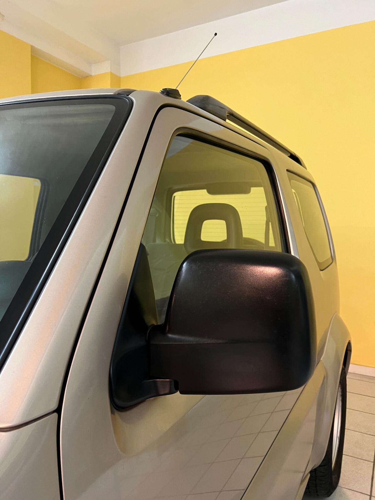Suzuki Jimny 1.3i 16V cat 4WD JLX