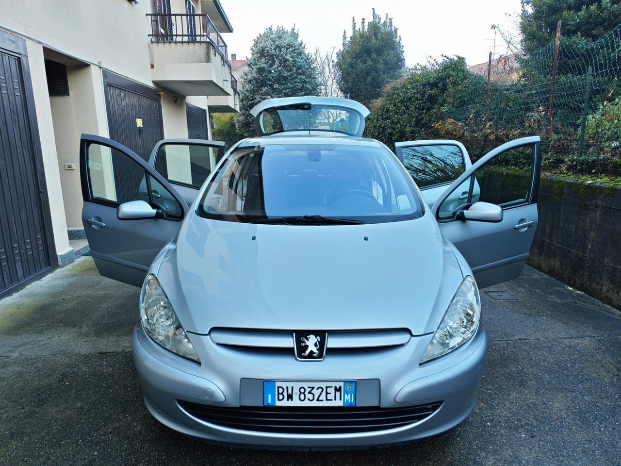 Peugeot 307 1.6 BENZINA 110cv / 61.000km / Unipro