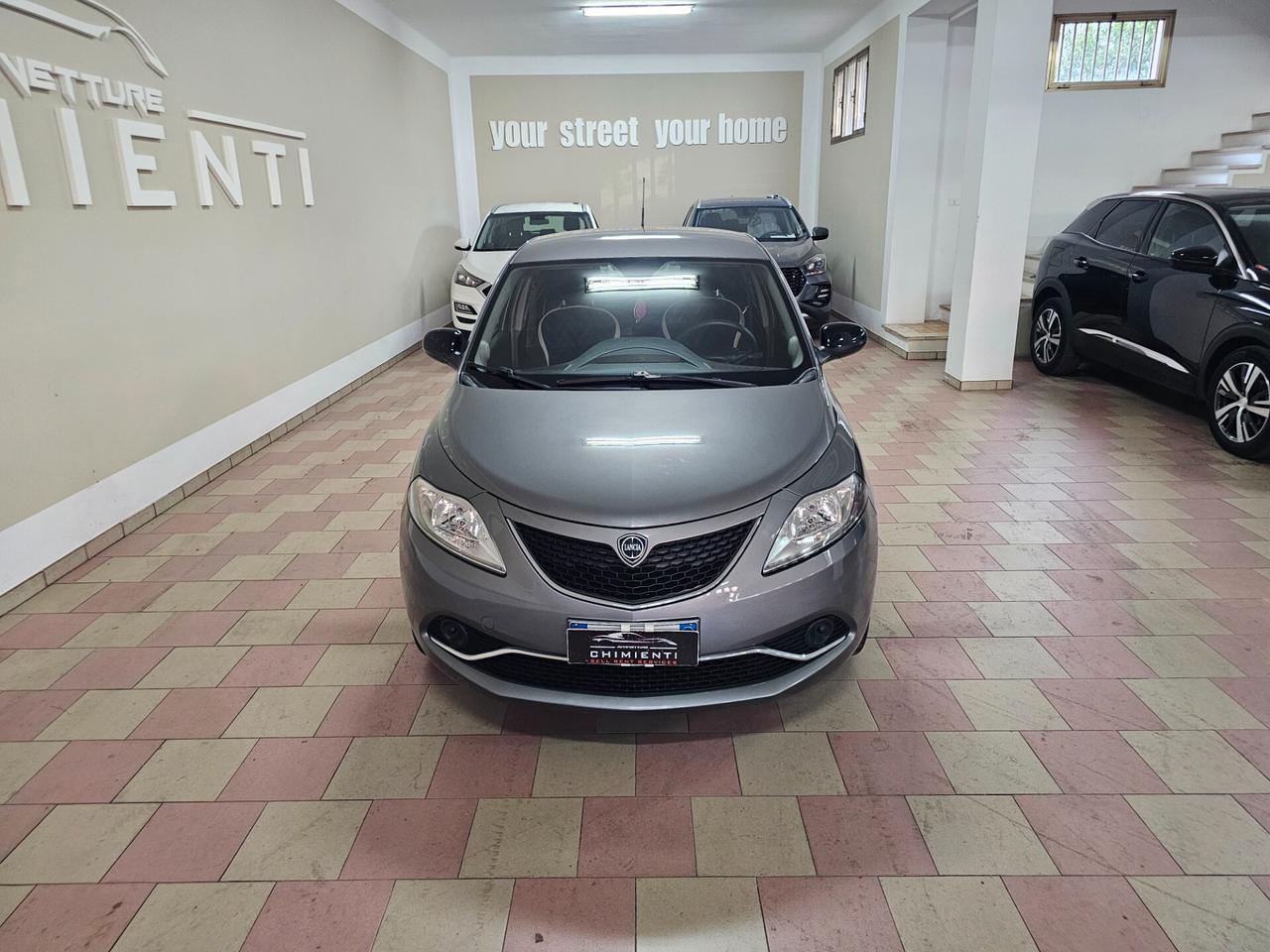 Lancia Ypsilon 1.2 69 CV 5 porte GPL Ecochic Gold