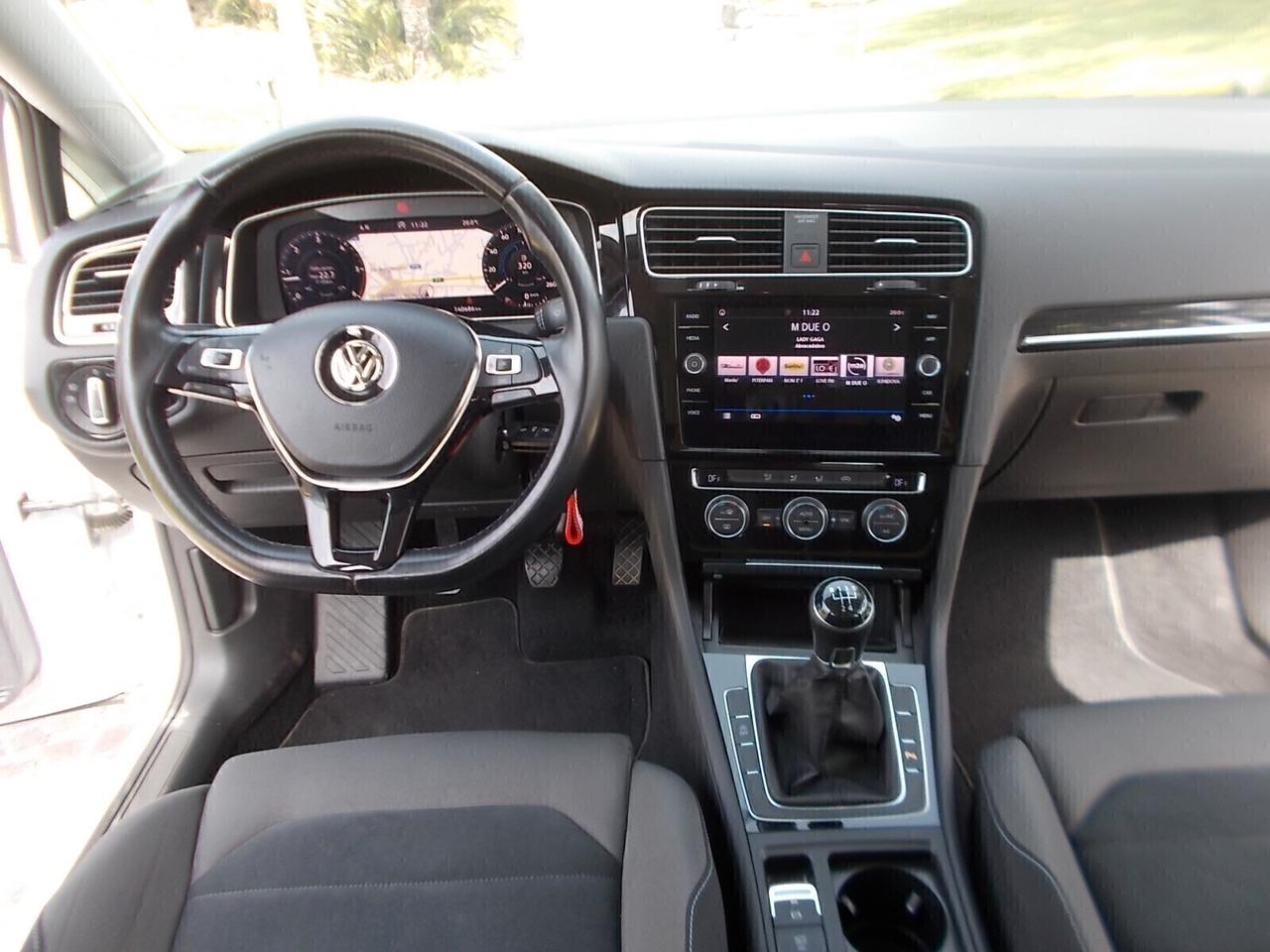 Volkswagen Golf 1.6 TDi VIRTUAL COCKPIT da VETRINA