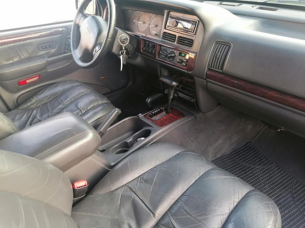 Jeep Grand Cherokee ZJ 5.2 v8 GPL