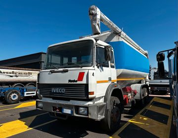 Iveco 190.26 Silo MENCI KL30 per granulati/mangime 30mc con 3 scomparti (motore ausiliare)