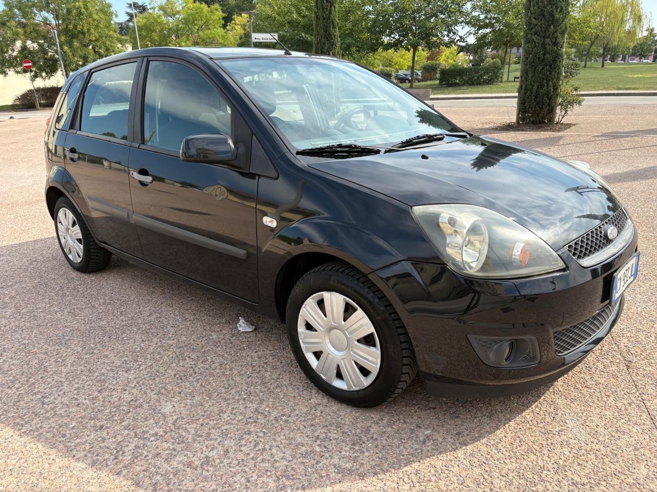 Ford Fiesta 1.4 TDCi 5p. Neo patentati