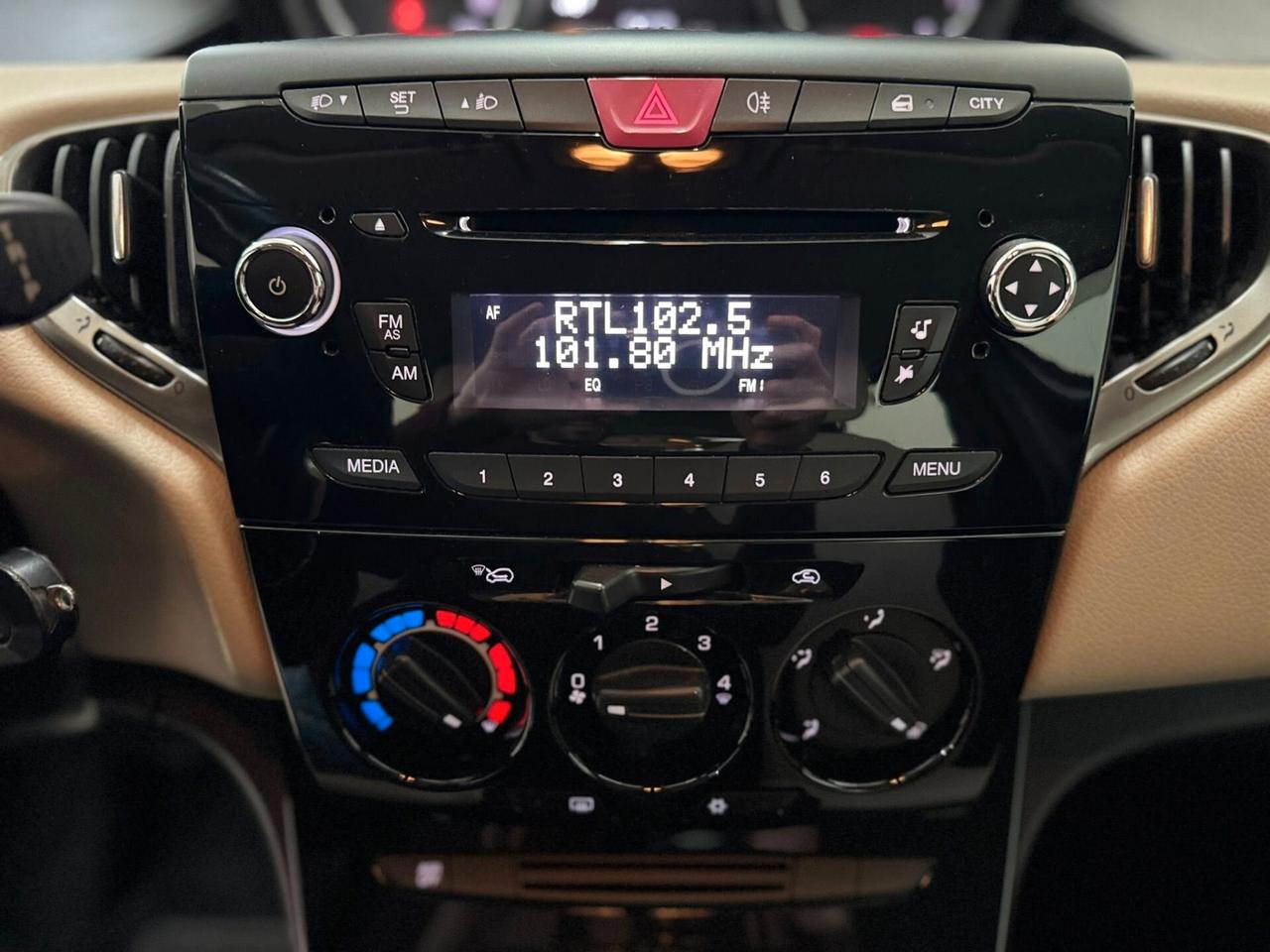 Lancia Ypsilon 1.2 69 CV 5 porte S&S Platinum