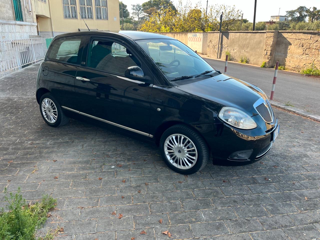 Lancia Ypsilon 1.2 69 CV Diva X NeoPatentati