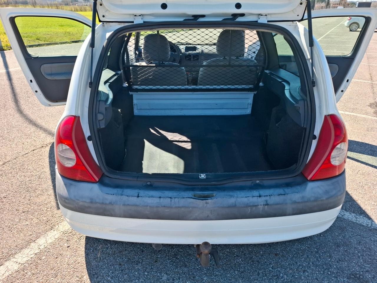 Renault Clio 1.5 dCi 65CV cat 3p. Van