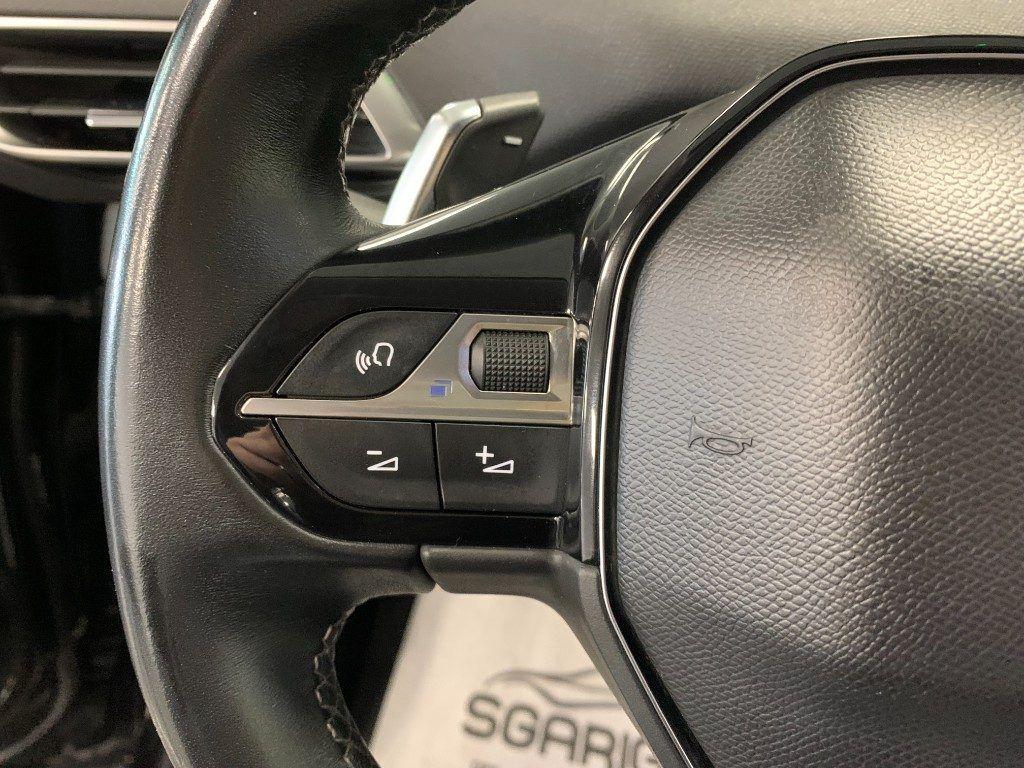 Peugeot 3008 EAT8 Allure Pack Automatico 1.5 BlueHDi
