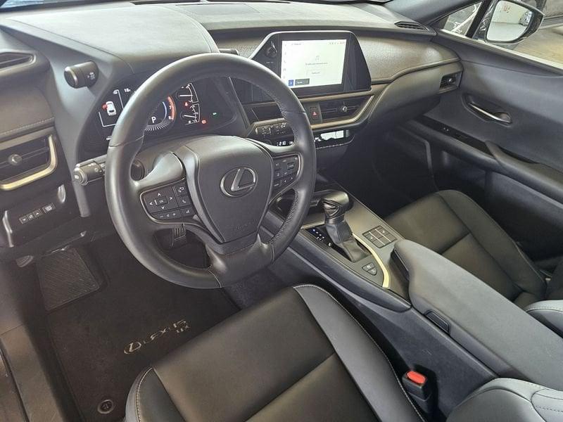 Lexus UX Hybrid Design