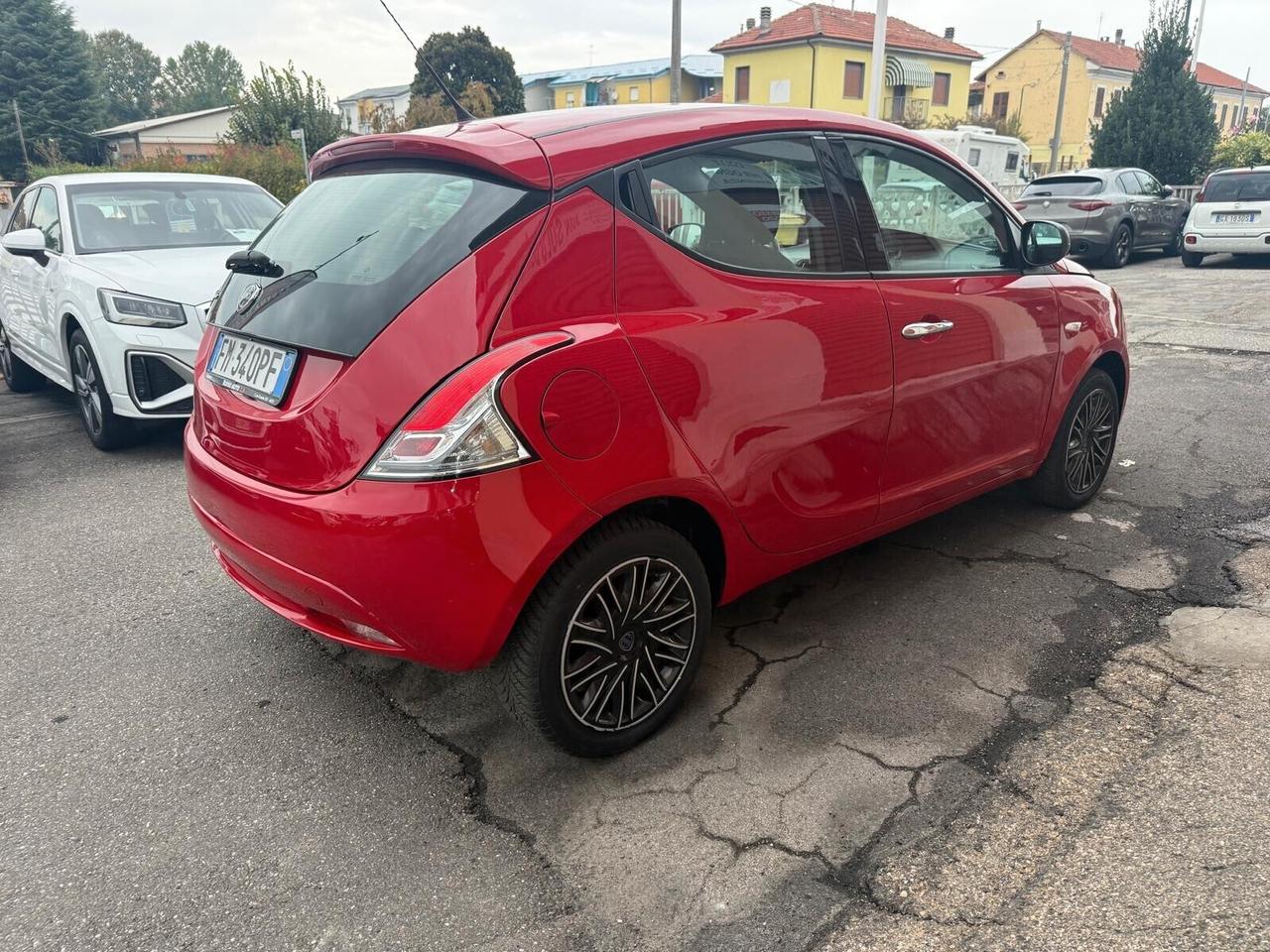 Lancia Ypsilon 1.2 69 CV 5 porte GPL Ecochic Gold