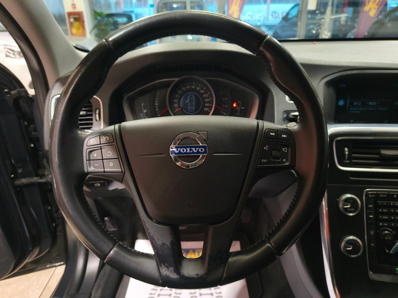 Volvo V60 D2 R-design Momentum 139.000km