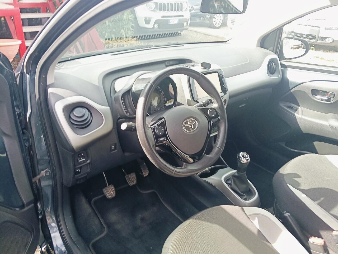 Toyota Aygo 1.0 VVT-i 72 CV 5 porte x-cool