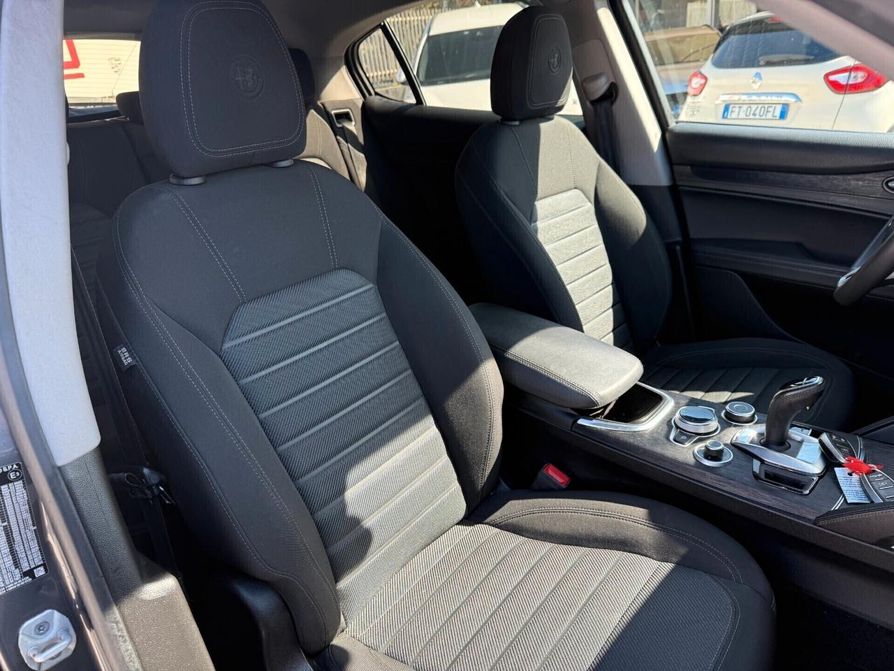 Alfa Romeo Stelvio 2.2 Turbodiesel 160 CV AT8 RWD Business