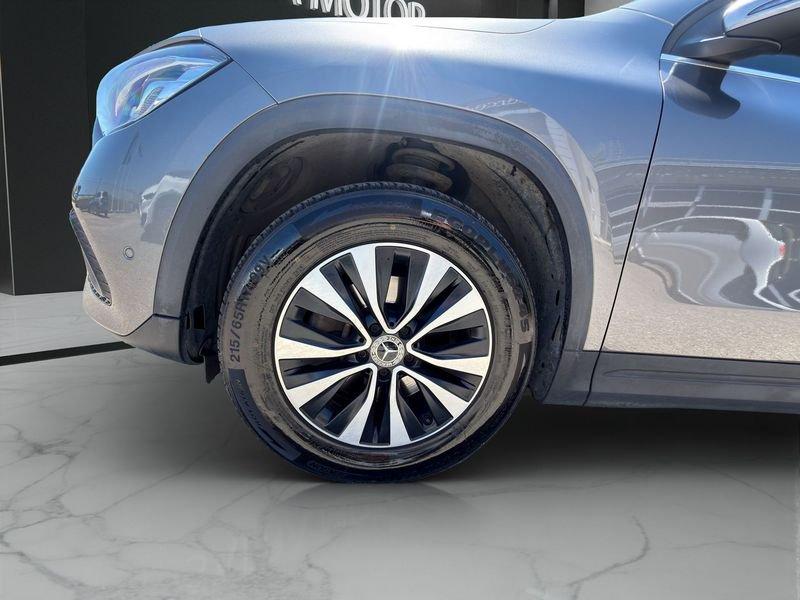 Mercedes-Benz GLA GLA 200 d Sport auto