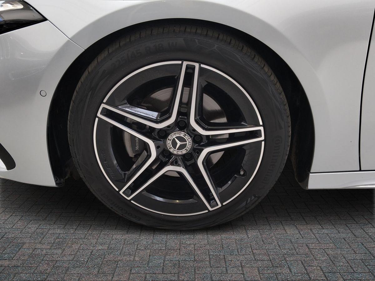 Mercedes-Benz Classe A - W177 2023 - A 180 d AMG Line Premium Plus auto