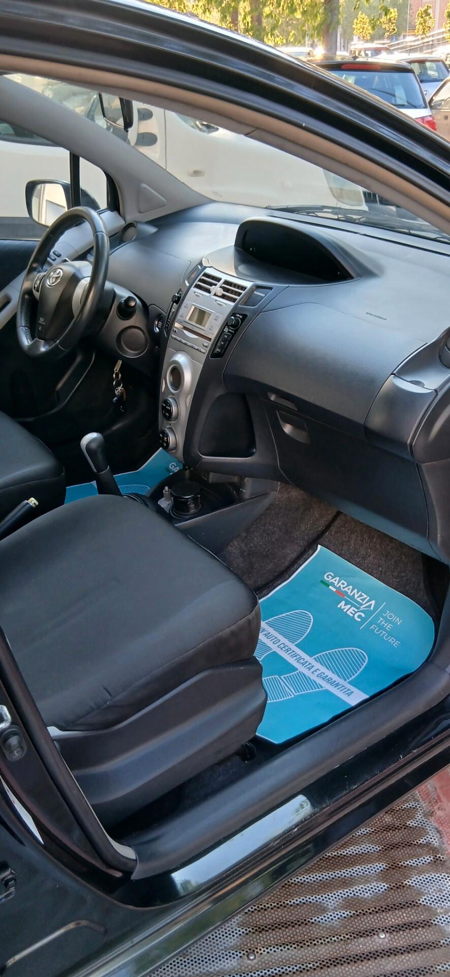 TOYOTA YARIS 1.0 GPL 5 PORTE PARI AL NUOVO