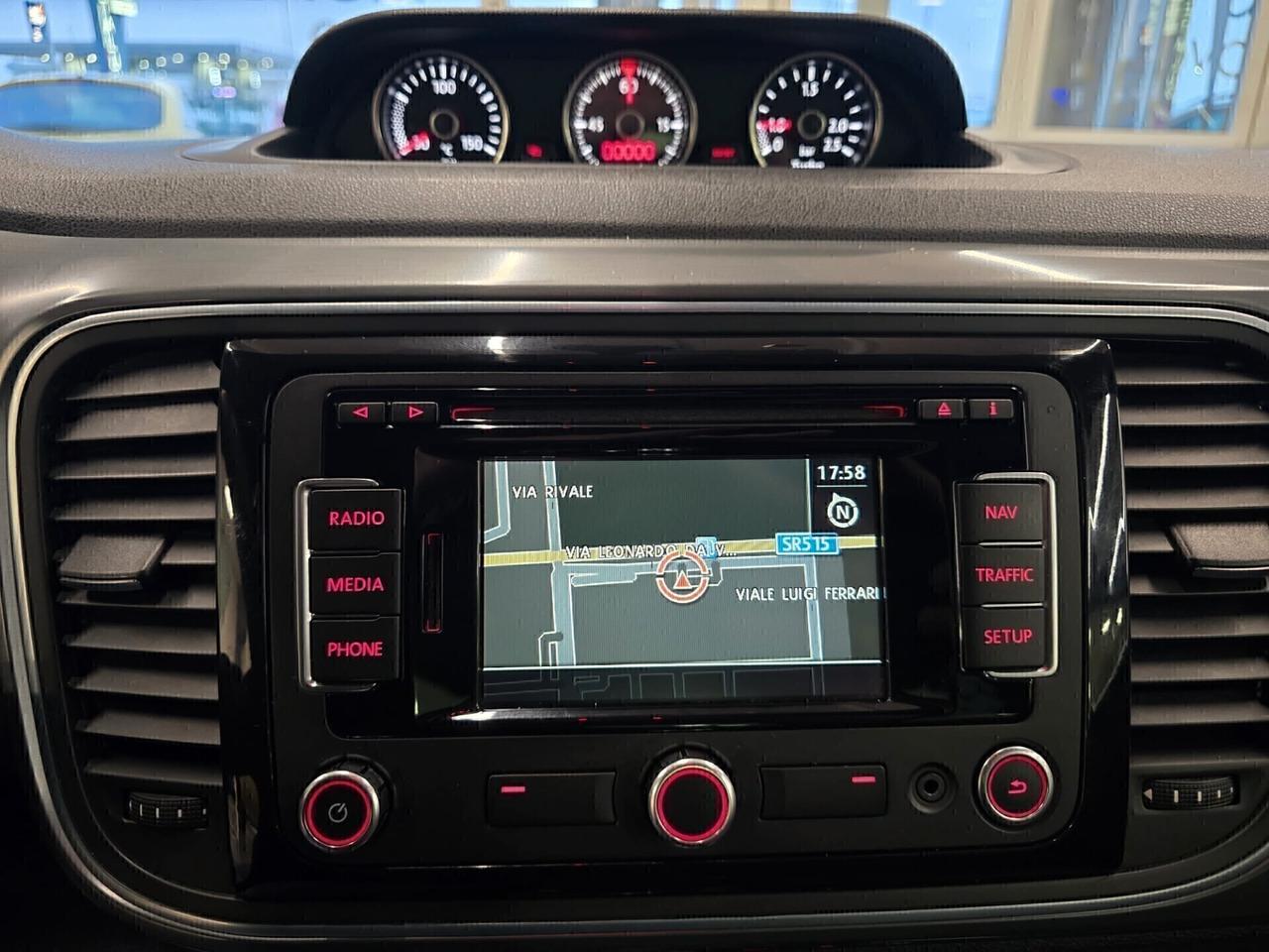 Vw Maggiolino 2.0 TDI DSG 140cv R-Line