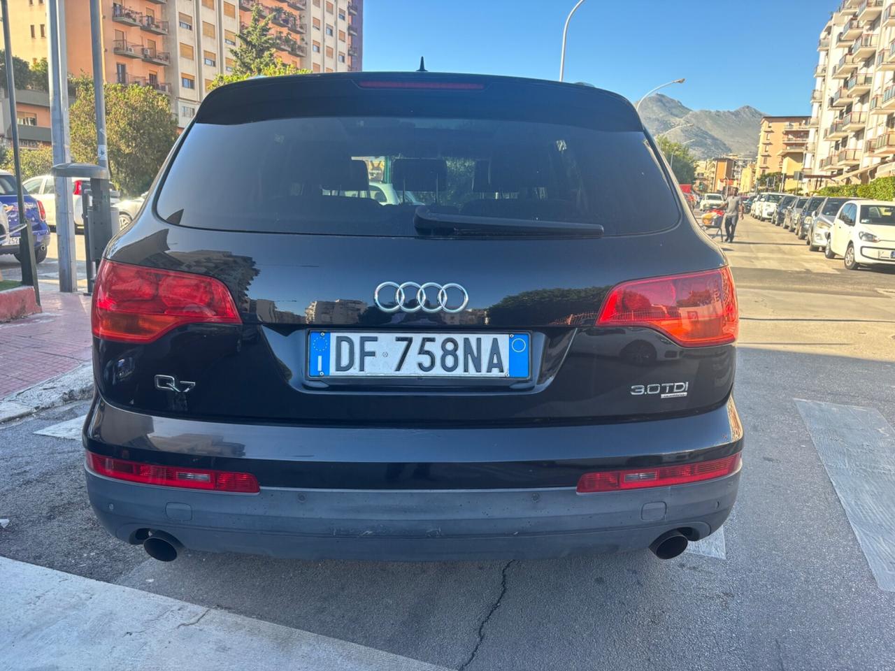 Audi Q7 Anche permuta o scambi0