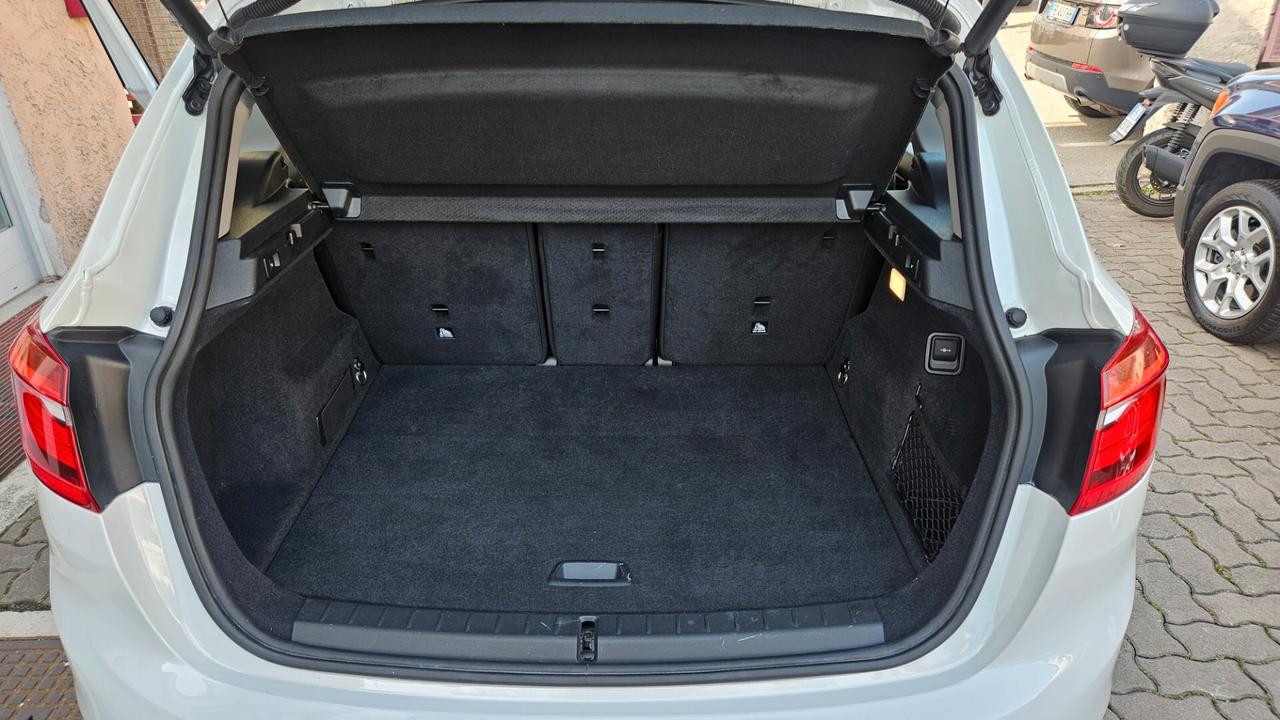 BMW 218 d Active Tourer Sport 64.000 KM!!!!