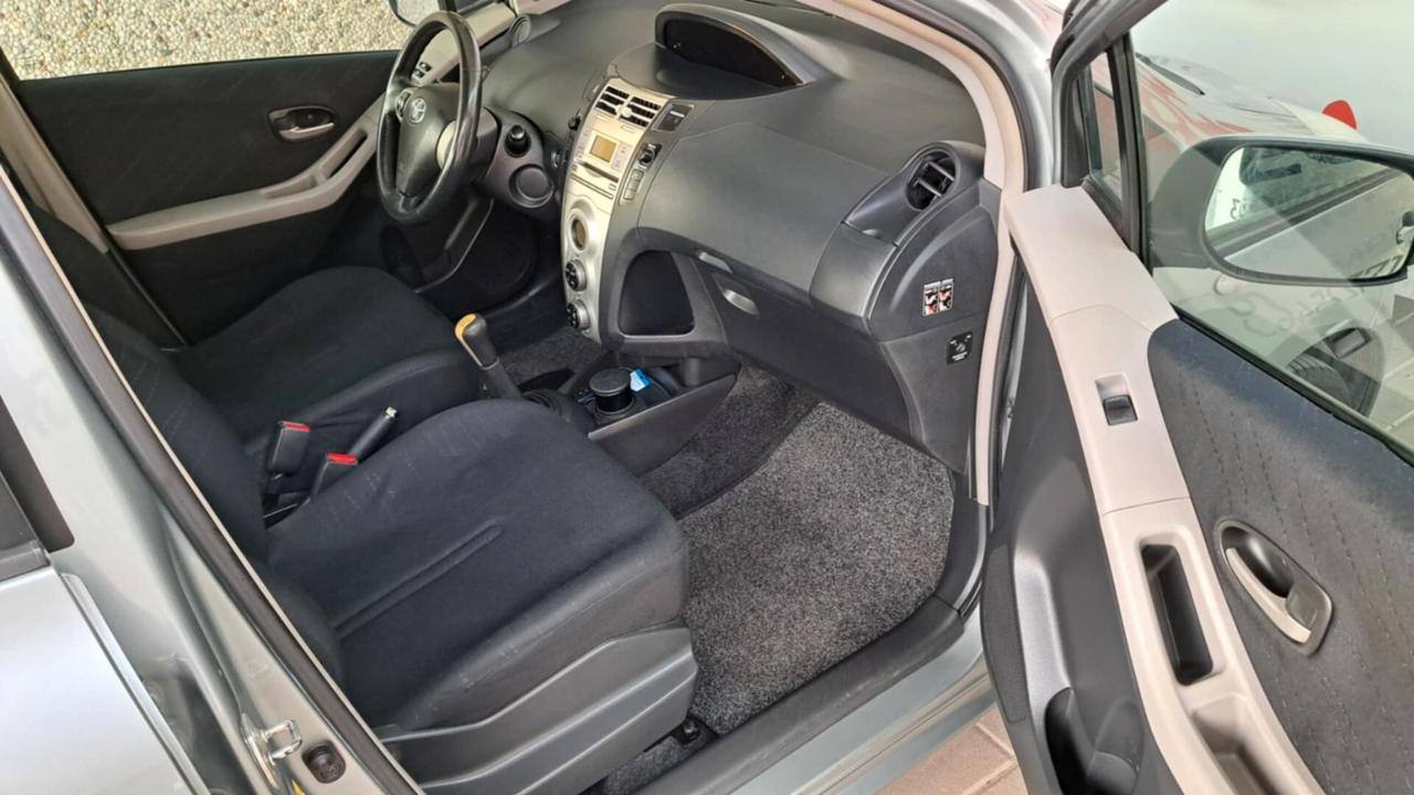 Toyota Yaris 1.3 5 porte