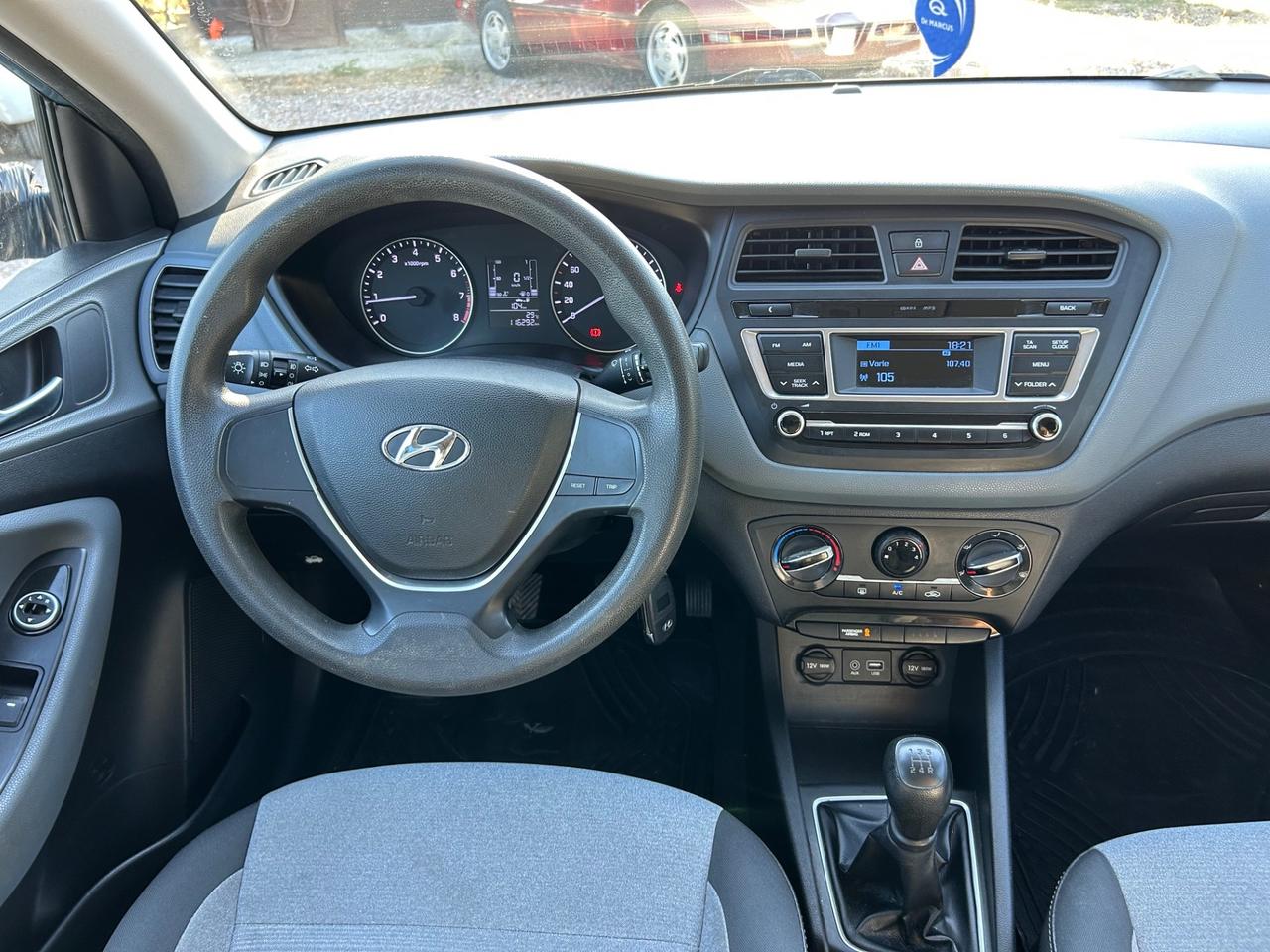 Hyundai i20 1.2 84 CV 5 porte Comfort neopatentati permute