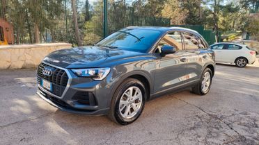 Audi Q3 35 TDI S tronic Business