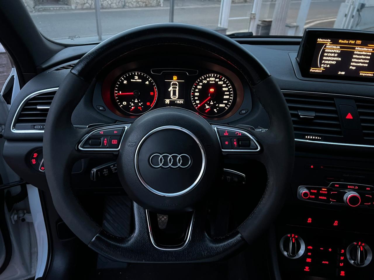 Audi Q3 2.0 TDI 140 CV -2012-TETTO