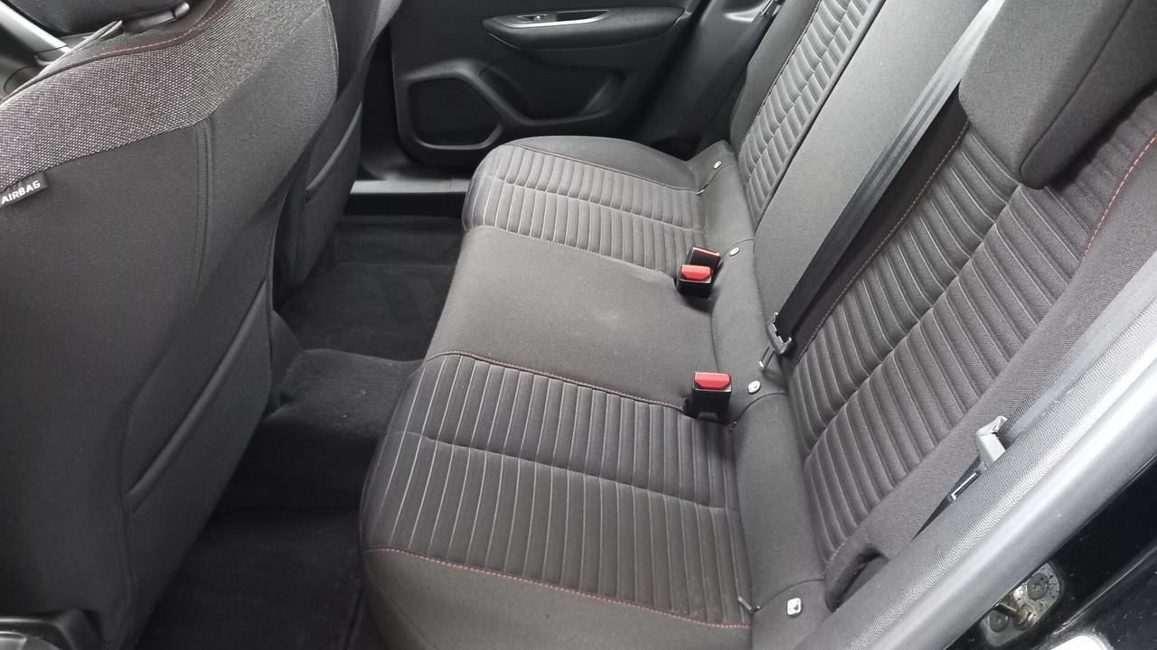 Peugeot 2008 PureTech 100 S&S Active Pack