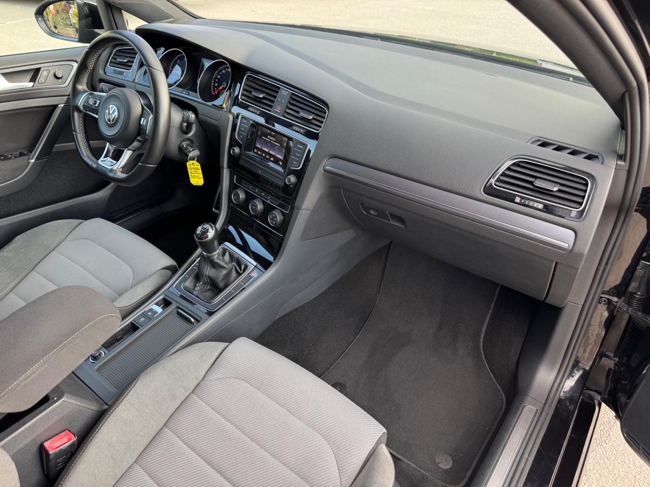 Volkswagen Golf 1.6 TDI 110 CV 5p. R-LINE