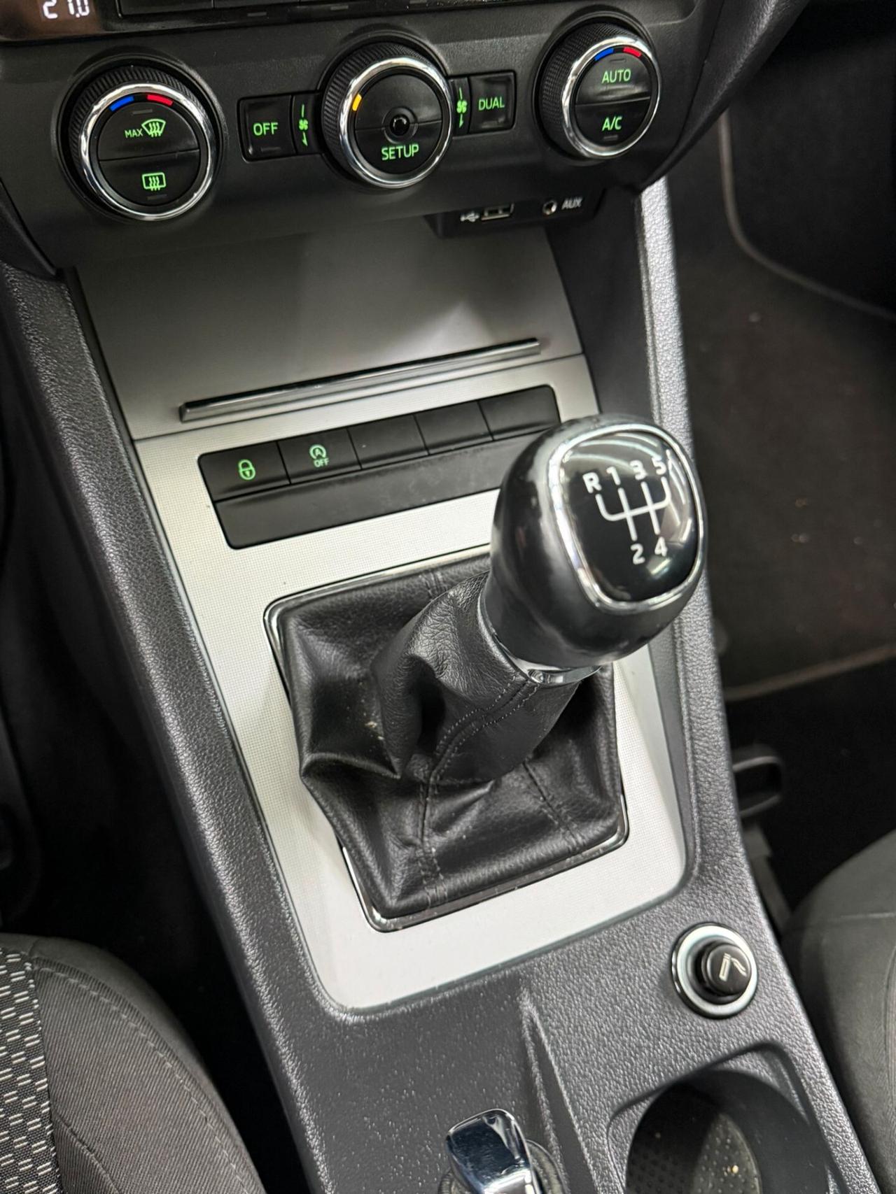 Skoda Octavia 1.6 TDI 105 CV ok Neopatentati