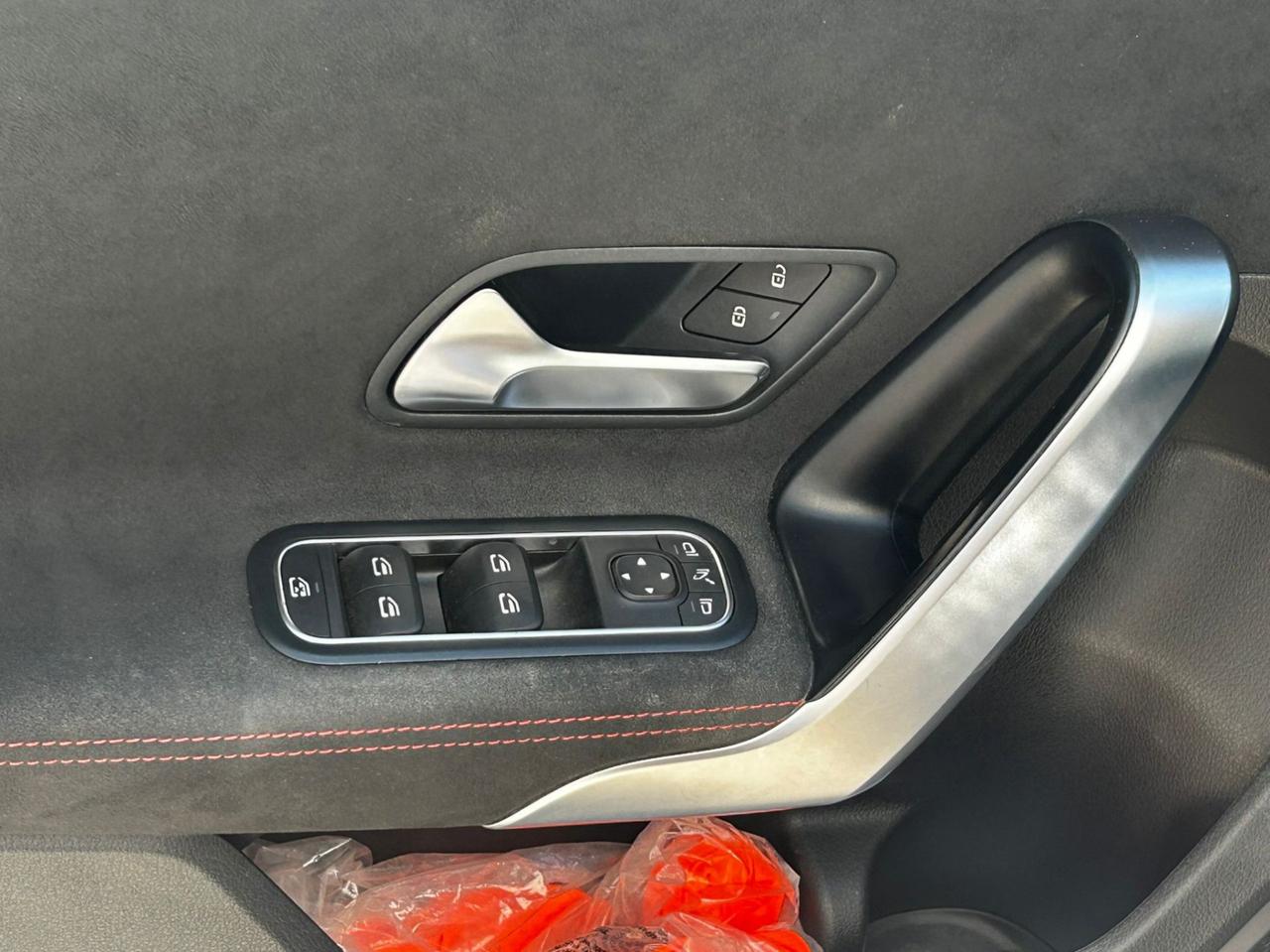 Mercedes-Benz A 180 Premium AMG