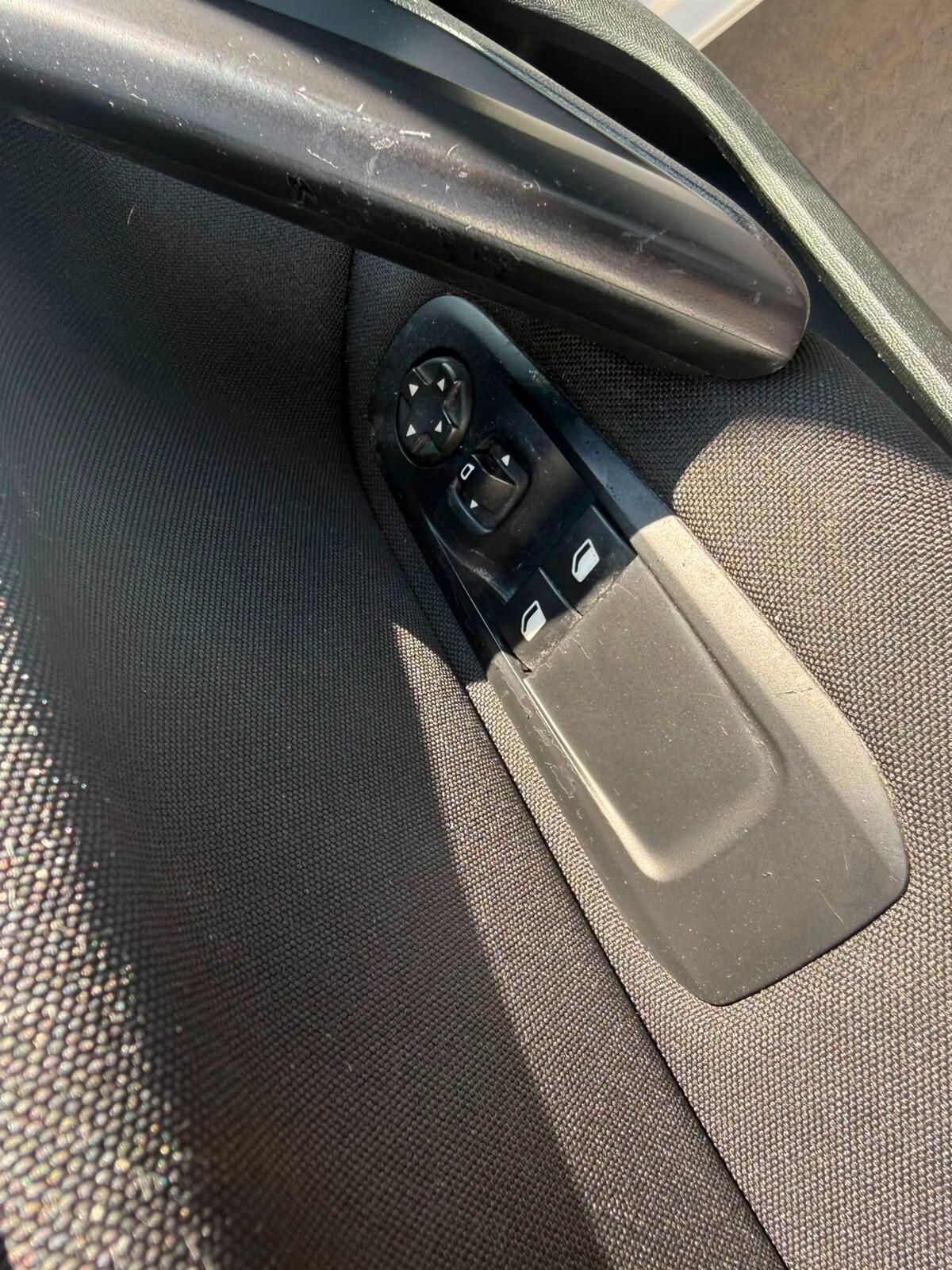 Peugeot 308 1.6 HDi 115 CV S&S Allure