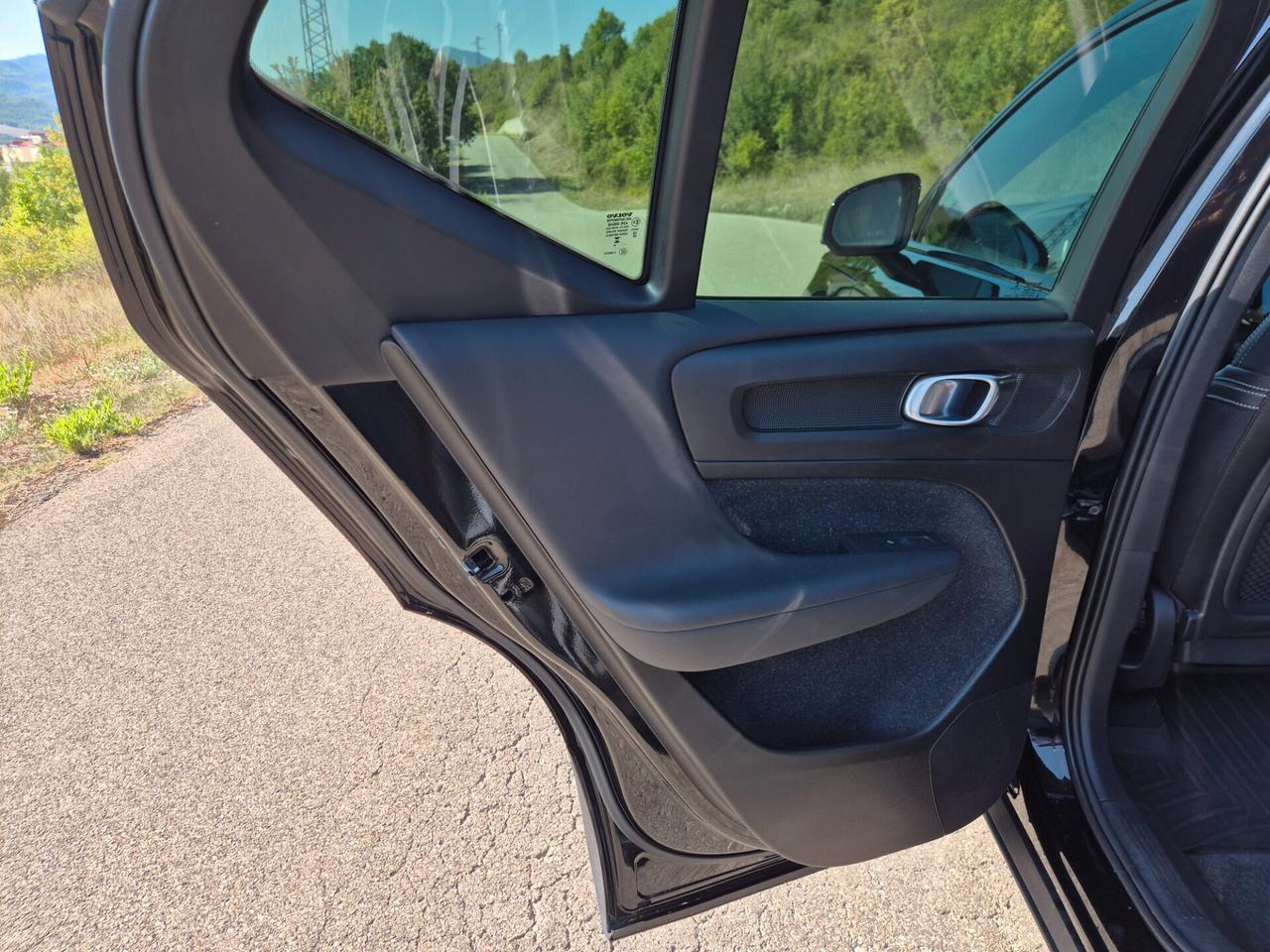 Volvo XC40 D3 AWD R-design