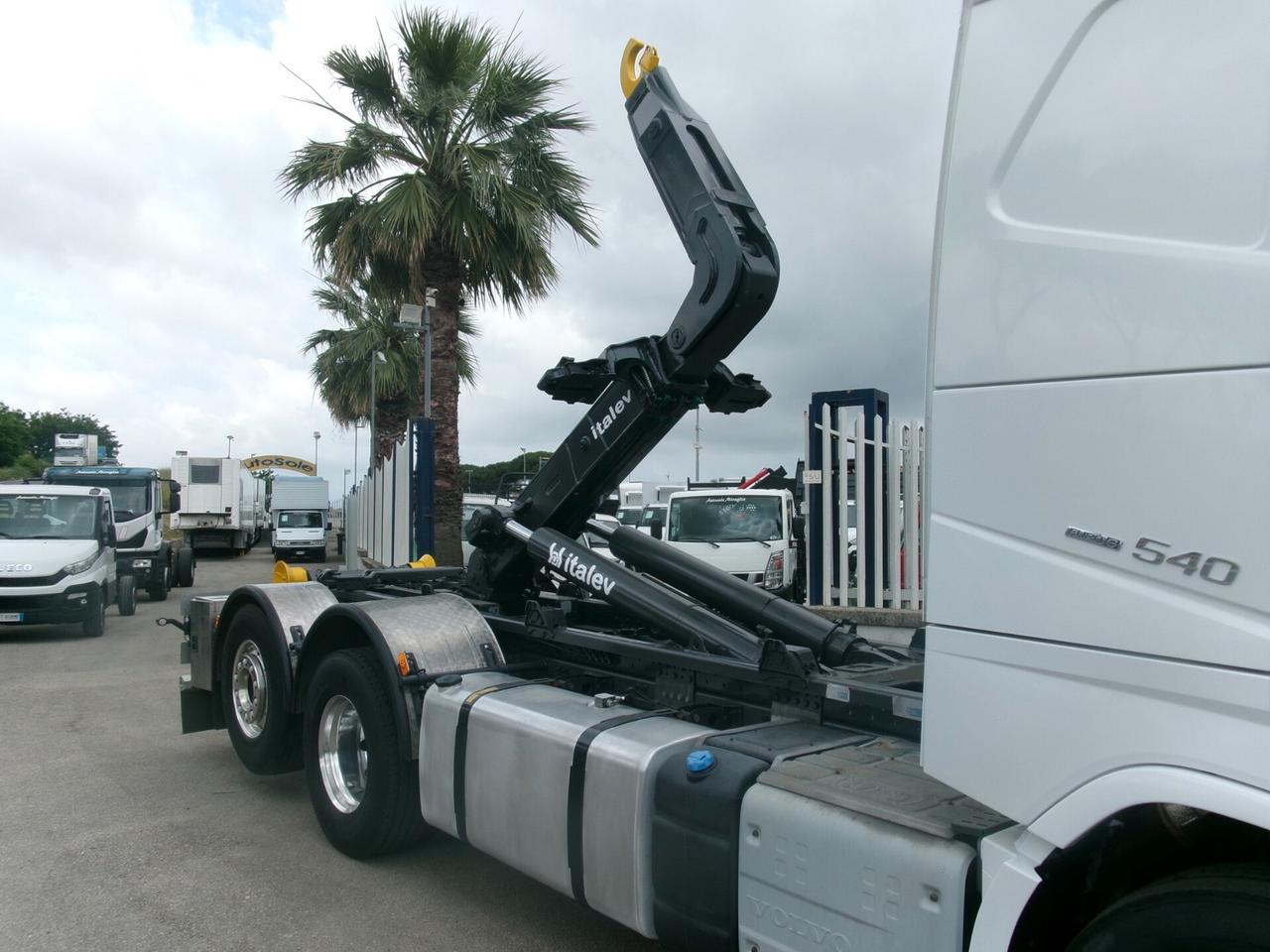 Volvo FH 540CV EURO 6 SCARRABILE ITALEV 26T ADR CASSE DA 6 METRI