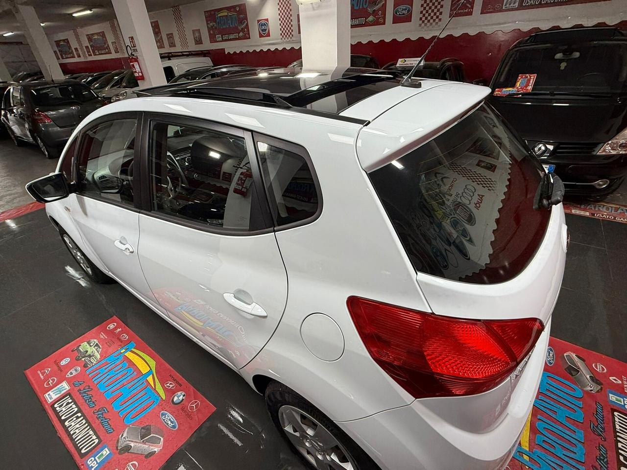 Kia Venga 1.4 90cv CVVT Cool - 2013