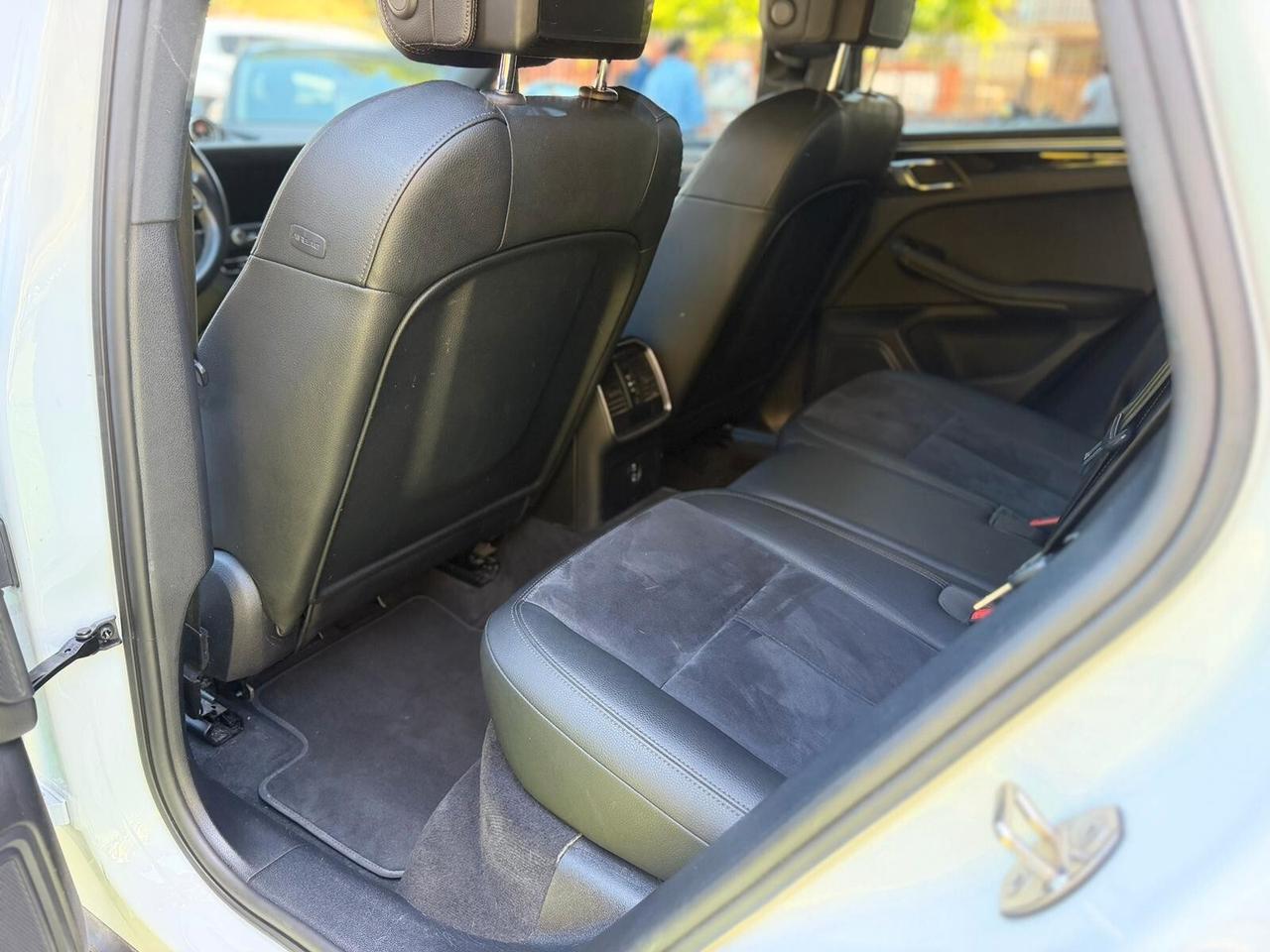 Porsche Macan 3.0 S benzina 353 cavalli pacchetto sport crono