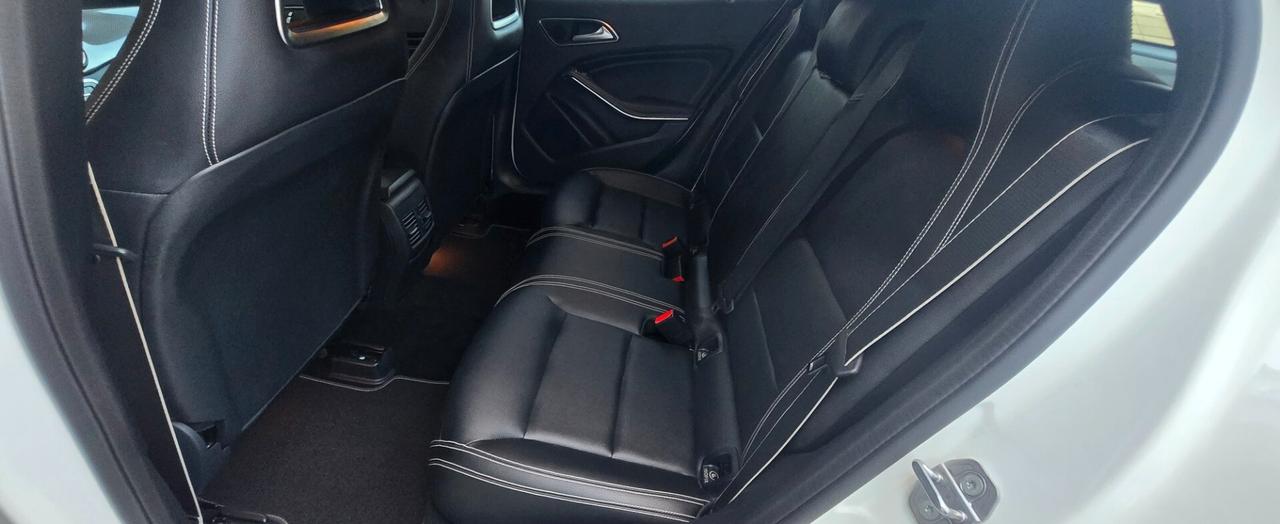 Mercedes-benz GLA 200 d Automatic Premium Night Edition