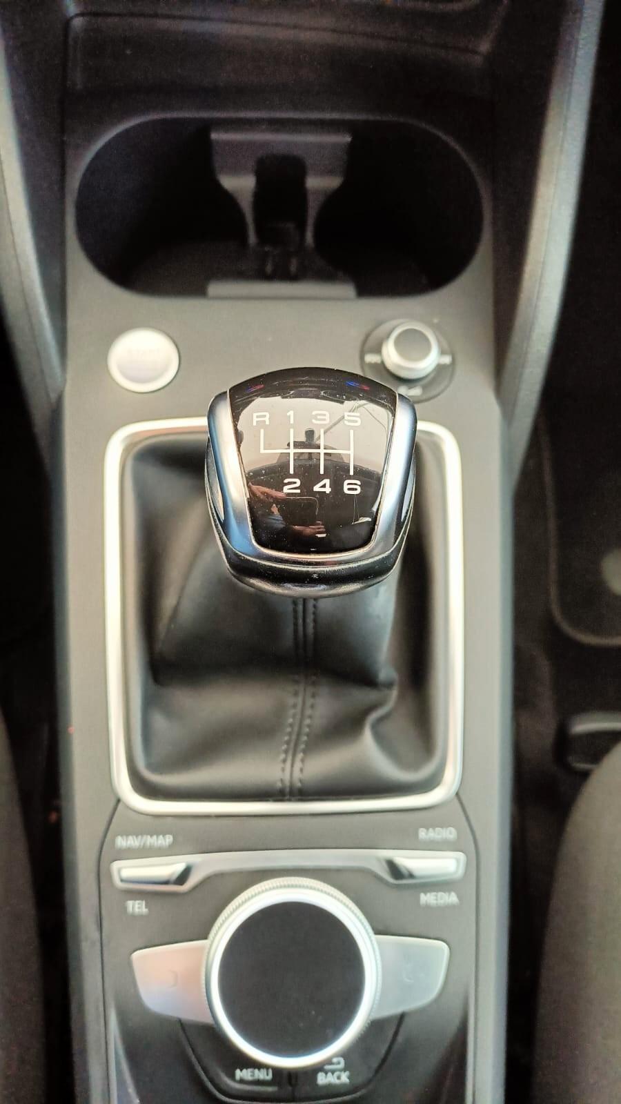 Audi Q2 30 TDI 115CV Admired 6m