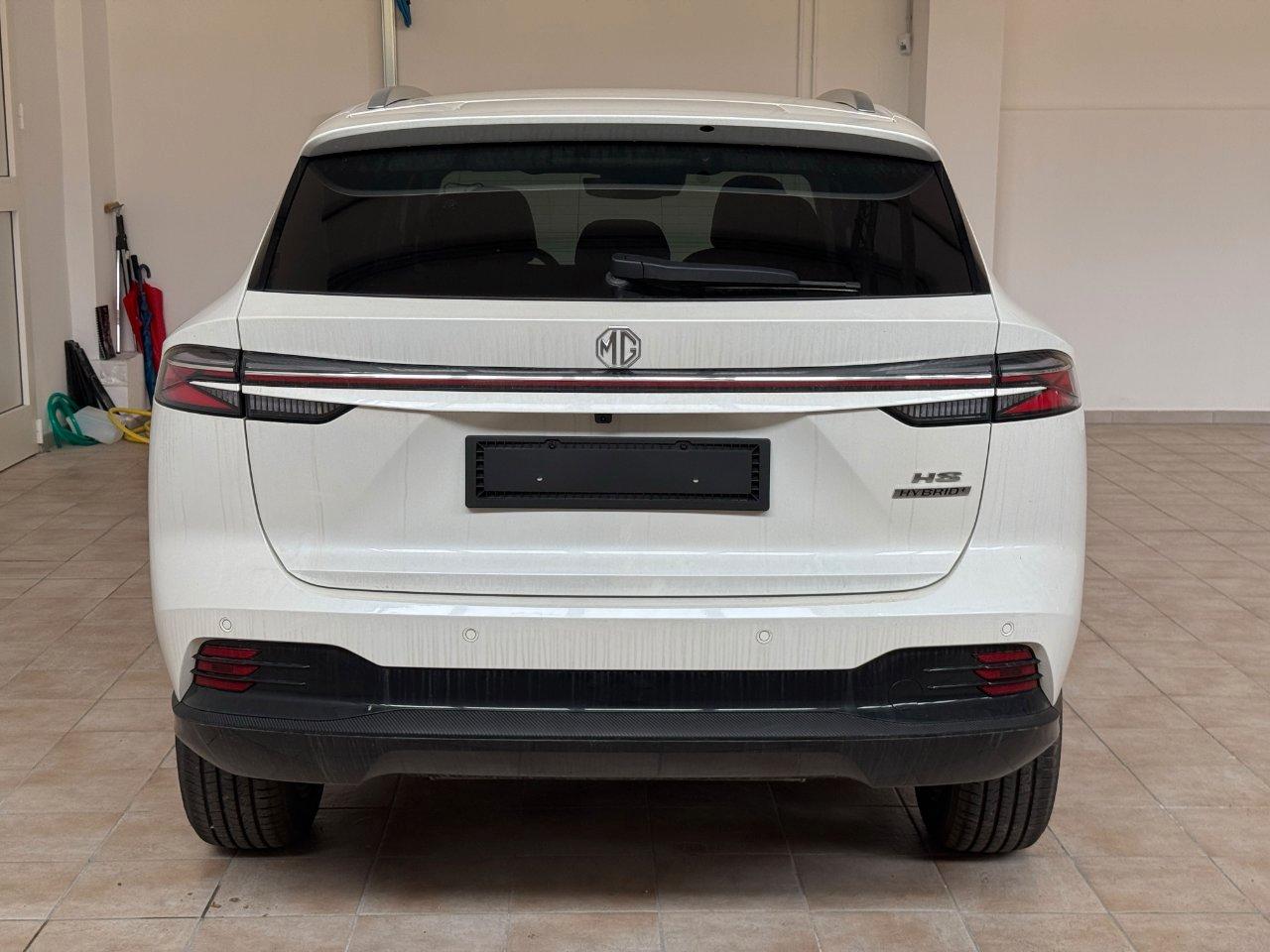 Mg HS 1.5 hybrid+ Luxury auto